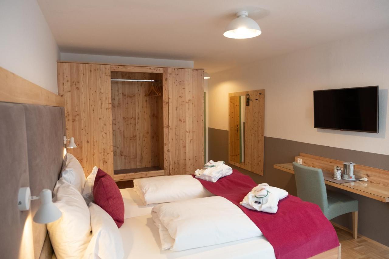 Santner, Hotel Eugendorf Exteriér fotografie