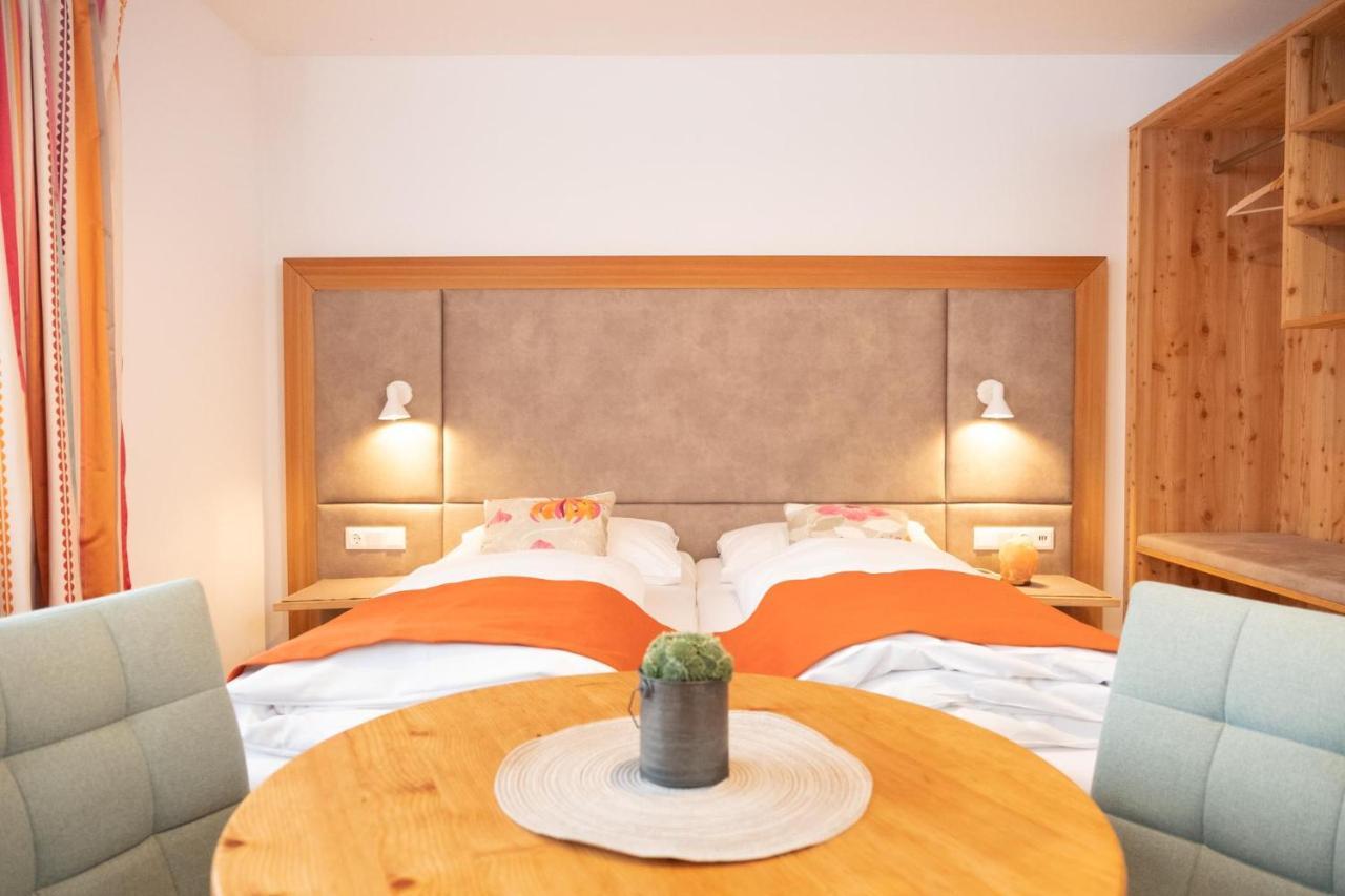 Santner, Hotel Eugendorf Exteriér fotografie