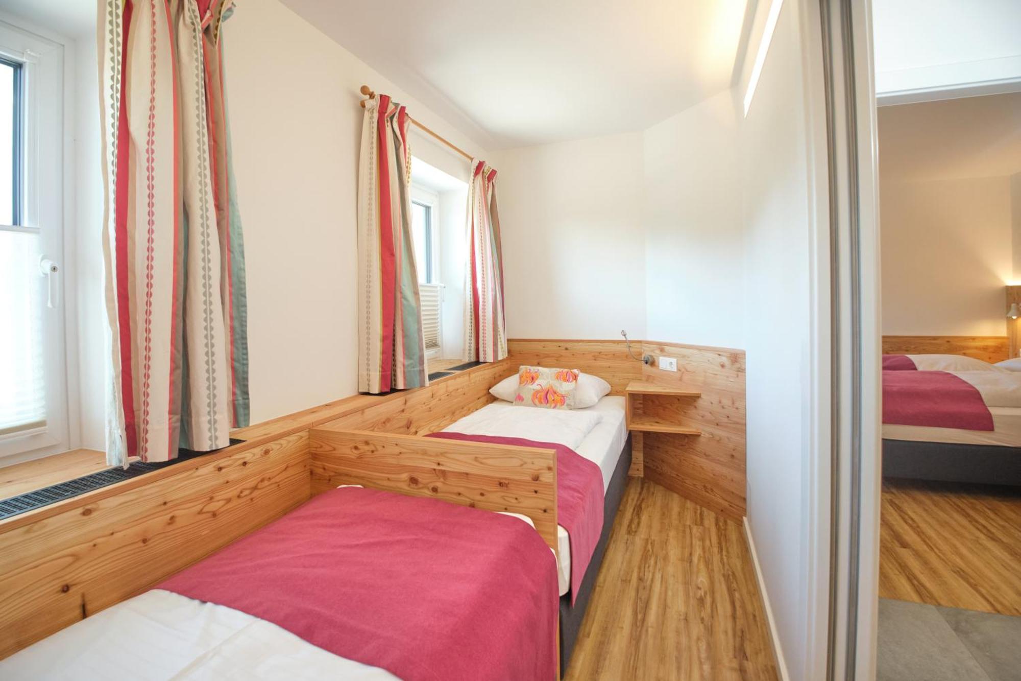 Santner, Hotel Eugendorf Exteriér fotografie