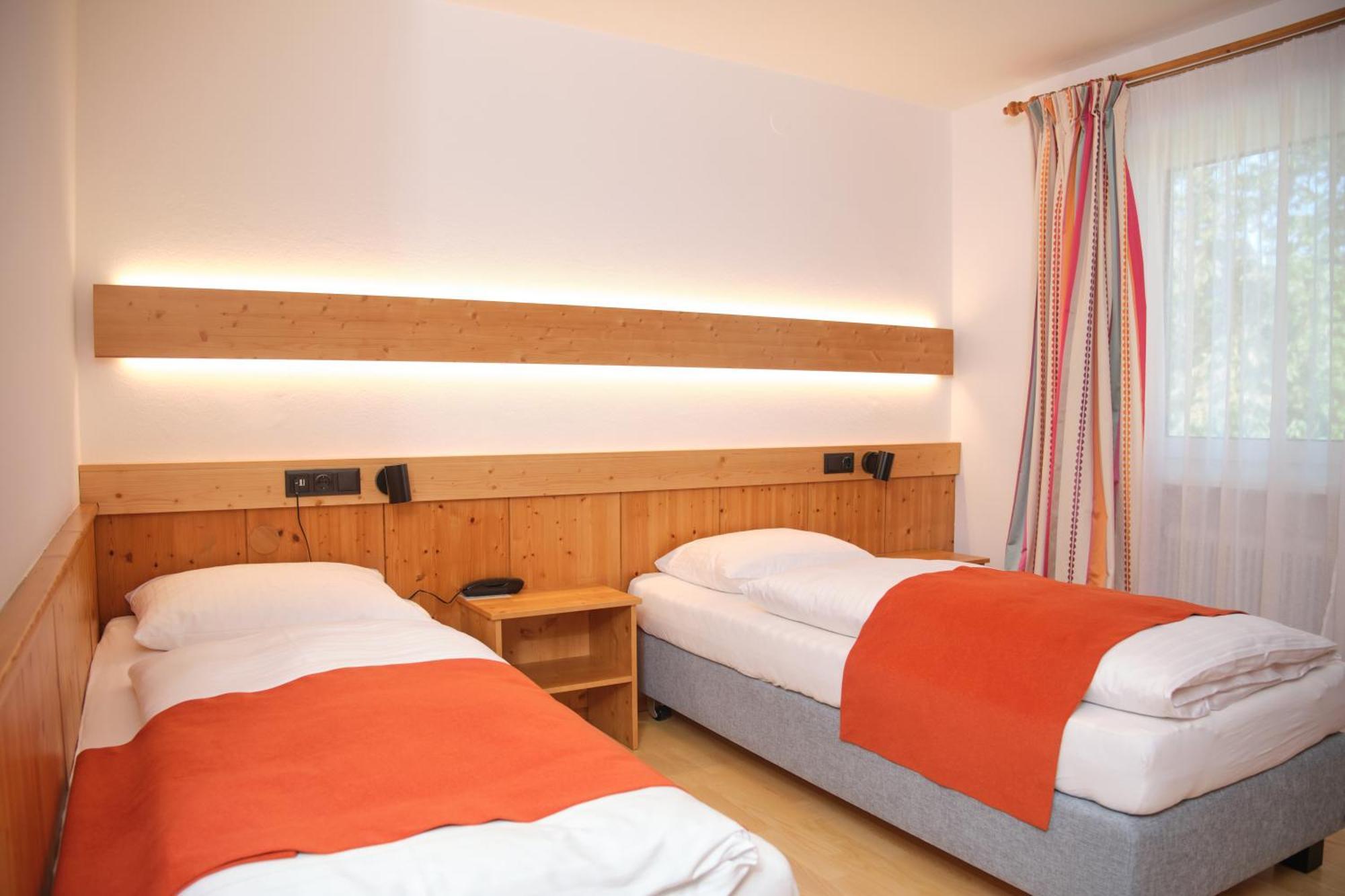 Santner, Hotel Eugendorf Exteriér fotografie